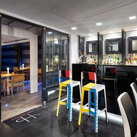 Lhp River & Ξενοδοχείο 5*