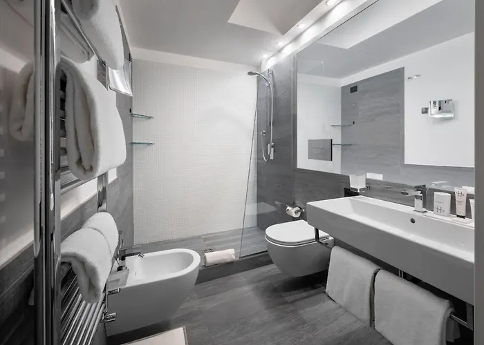 Hotel Lhp River & 5*