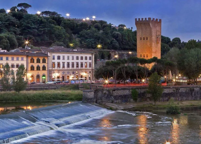 Lhp River & Hotel 5*