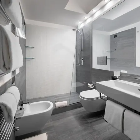 Hotel Lhp River&spa 5*